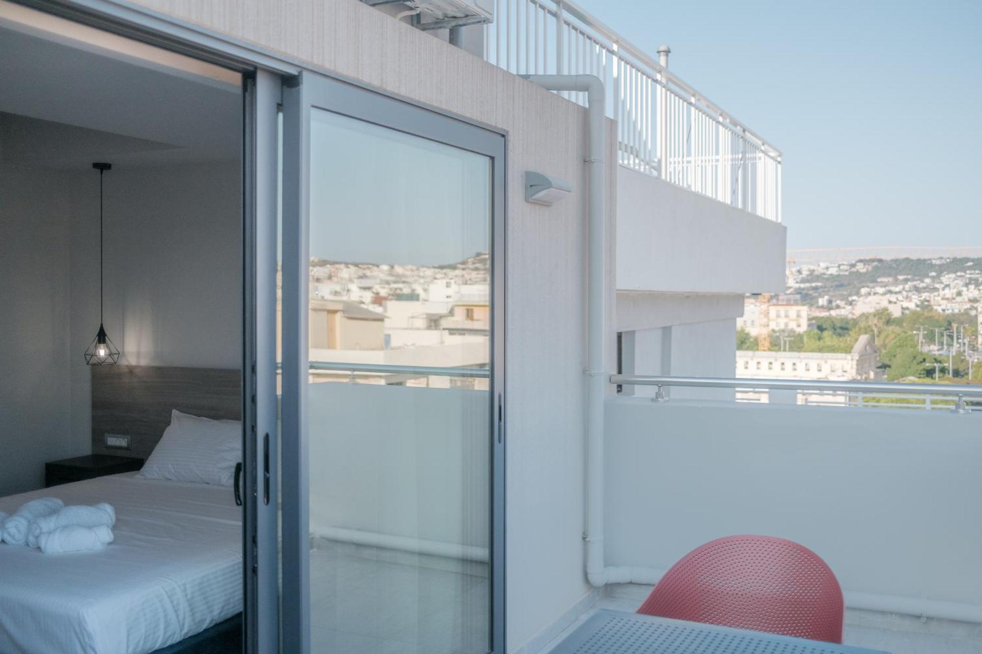 Апартаменты Sky-High 70Sqm Penthouse W. Stunning Views - 05 Ханья Экстерьер фото